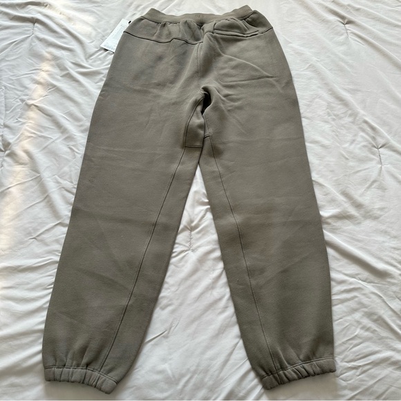 Lululemon Steady State Jogger - Picture 2 of 4